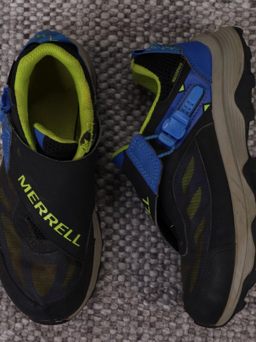 Merrell Waterproof Hiking Shoes Kids Size 3M Black Blue Good Hook Loop MK267174